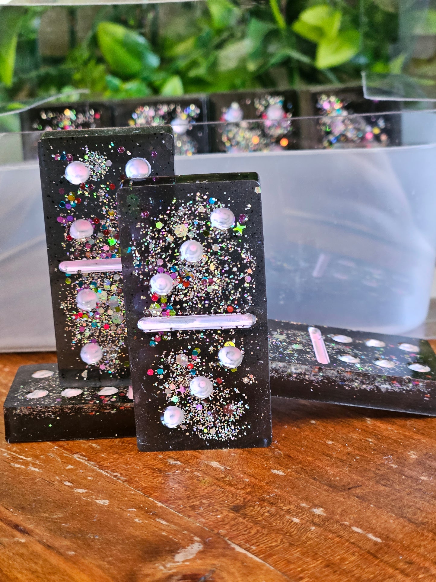 Resin Domino's