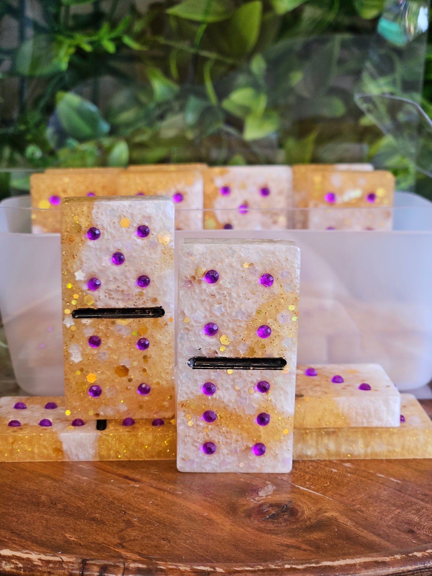 Resin Domino's